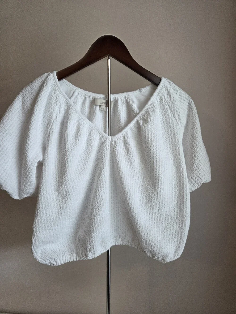 LOFT White Textured V-Neck Short Puff Sleeve Blouse